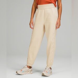 Lululemon Braided Detail High-Rise Jogger in White Opal | 16 | GUC